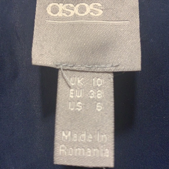 ASOS - Picture 2 of 4